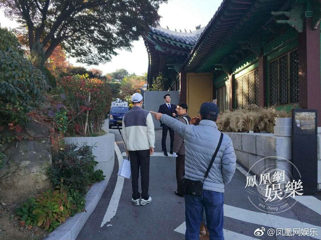 [Cập nhật] - Đám cưới Song - Song: Song Joong Ki và gia đình nhà trai đã có mặt tại đám cưới