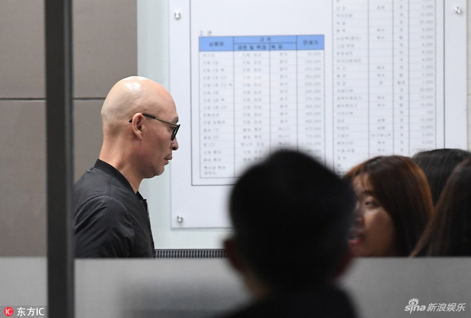 Công bố clip và ảnh hiện trường vụ lật xe khiến tài tử Hàn tử vong