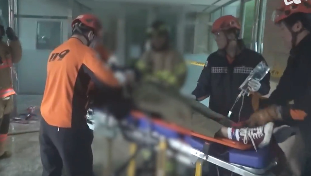 Công bố clip và ảnh hiện trường vụ lật xe khiến tài tử Hàn tử vong