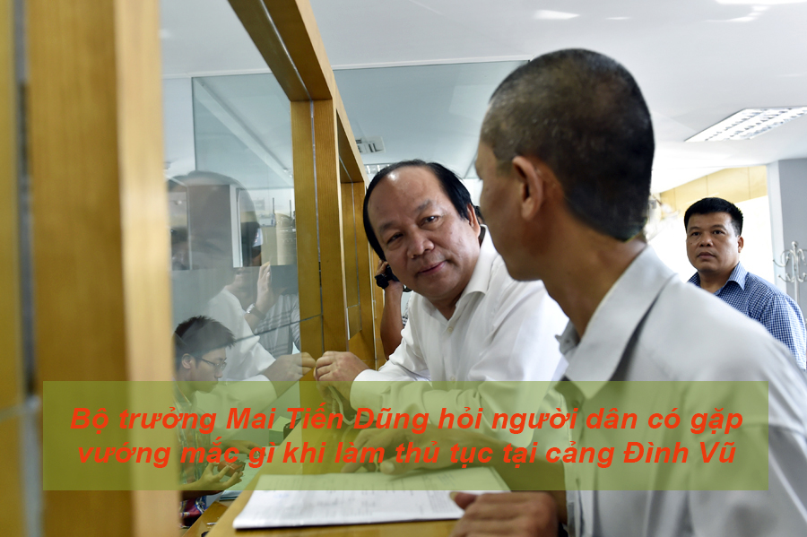Ngày đầu năm, Bộ trưởng gửi lời cảm ơn bác bảo vệ, cô lao công Ngày đầu năm, Bộ trưởng gửi lời cảm ơn bác bảo vệ, cô lao công