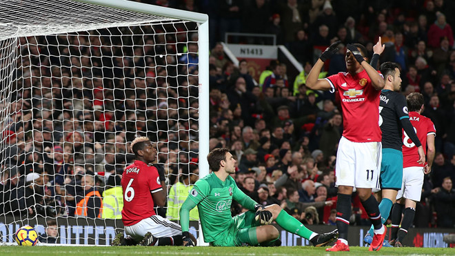 Cầu thủ MU đã quá mệt mỏi với Mourinho