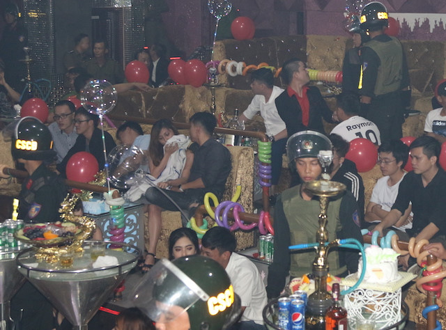 64 cậu ấm, cô chiêu dính ma túy trong vũ trường ở miền Tây