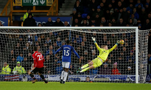 Man Utd đánh bại Everton để trở lại ngôi nhì bảng