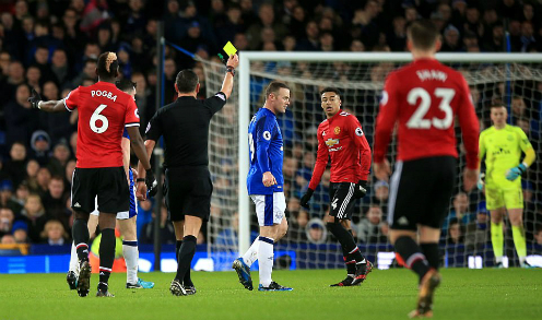 Man Utd đánh bại Everton để trở lại ngôi nhì bảng