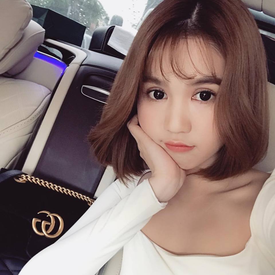Sốc vì Ngọc Trinh phát ngôn chuyện vay - trả tiền đầu năm mới 2018 Sốc vì Ngọc Trinh phát ngôn chuyện vay - trả tiền đầu năm mới 2018
