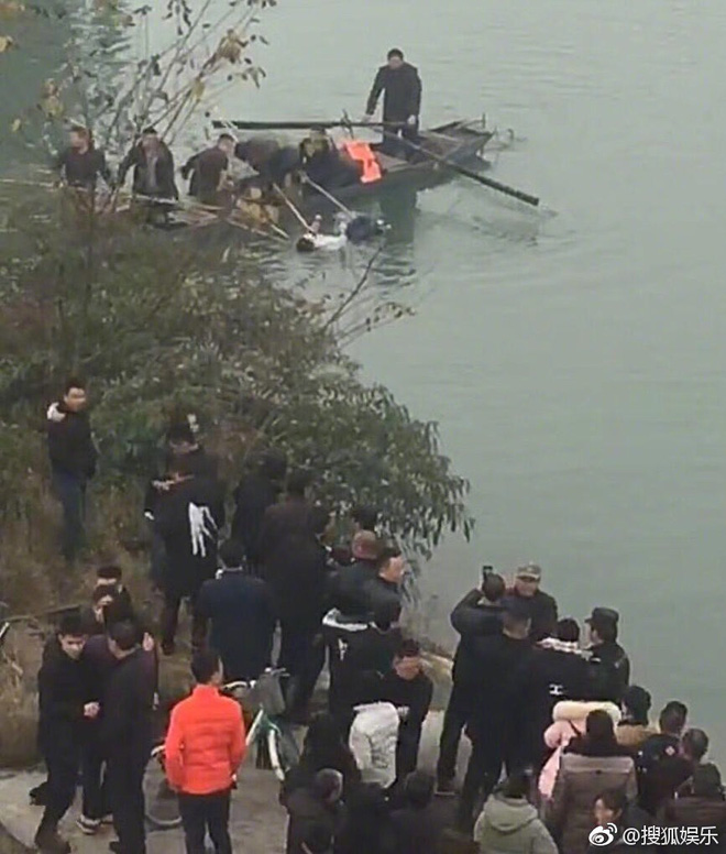 Showbiz Hoa ngữ 2017: Hơn 10 cặp đôi chia tay, nhiều cái chết bí ẩn, thị phi dồn dập tới tận ngày 31