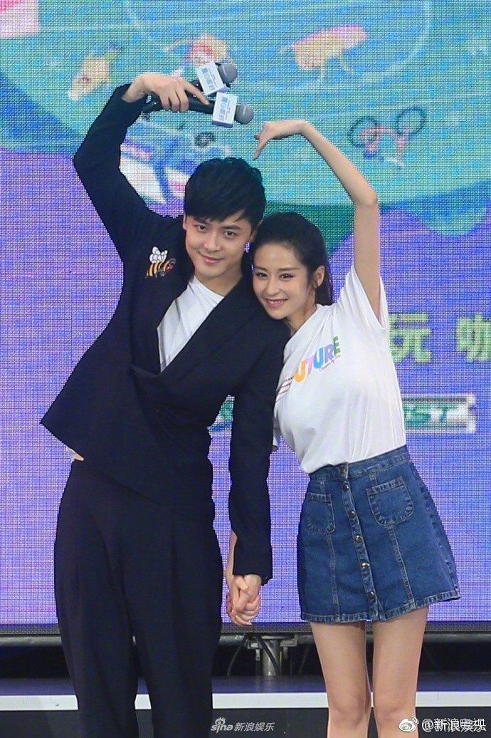 Showbiz Hoa ngữ 2017: Hơn 10 cặp đôi chia tay, nhiều cái chết bí ẩn, thị phi dồn dập tới tận ngày 31