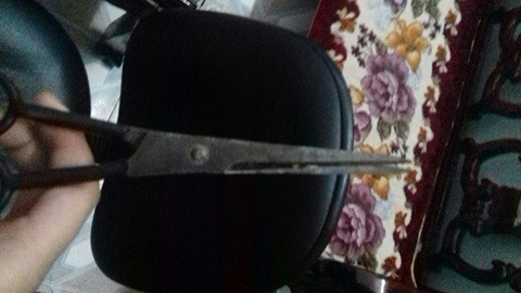 Sơn La: Bất chấp con trai 10 tuổi đứng trước mặt, chồng vẫn đánh đập và cắt trọc đầu vợ