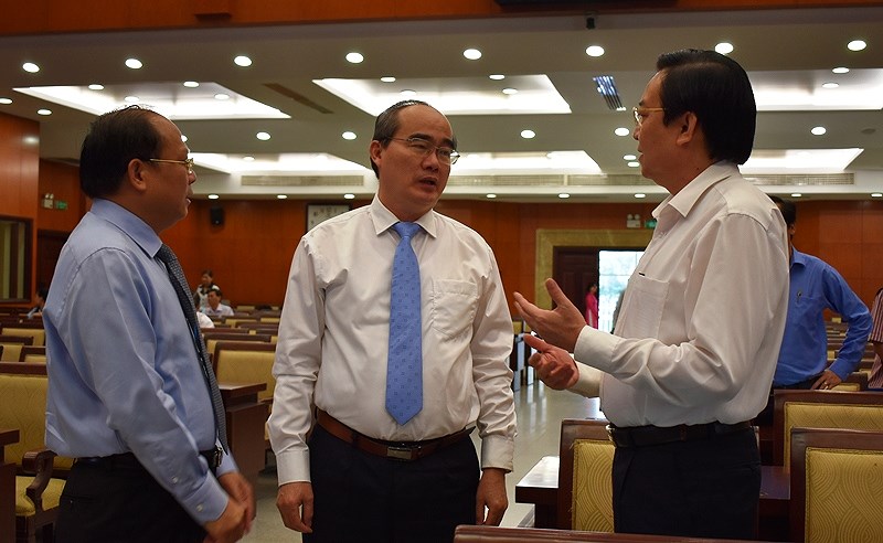 Bí thư Nhân: ‘Phải tăng lương cho chủ tịch quận’