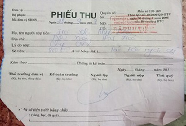 Vụ bé gái khóc thét khi mẹ quay về đón sau 6 năm bỏ đi: Người bố lên tiếng