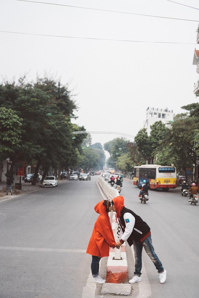 Chàng phi công ngày tỏ tình vẫn gọi chị xưng em và ảnh cưới nhảy khắp Hà Nội cực chất