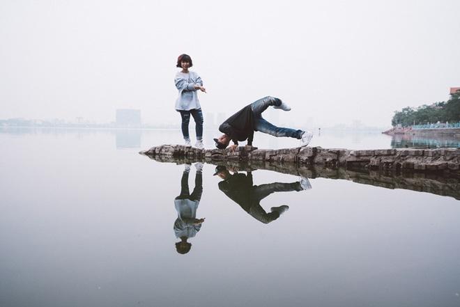 Chàng phi công ngày tỏ tình vẫn gọi chị xưng em và ảnh cưới nhảy khắp Hà Nội cực chất