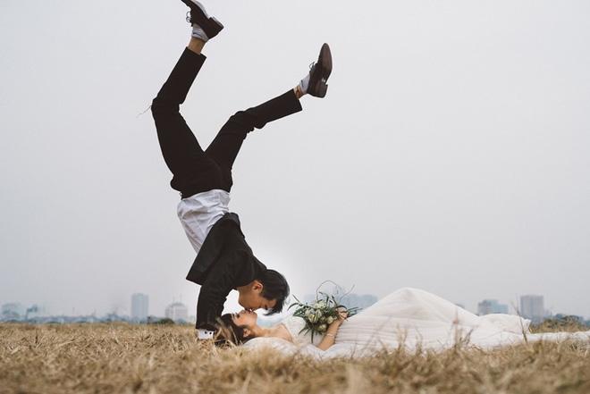 Chàng phi công ngày tỏ tình vẫn gọi chị xưng em và ảnh cưới nhảy khắp Hà Nội cực chất