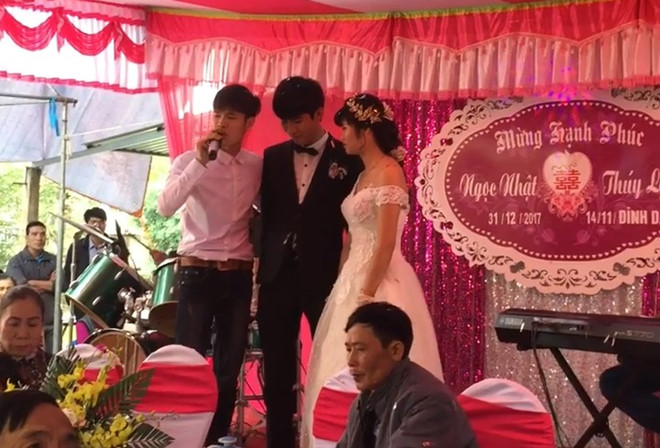 Sự thật về clip chàng trai hát trong đám cưới người yêu cũ Sự thật về clip chàng trai hát trong đám cưới người yêu cũ