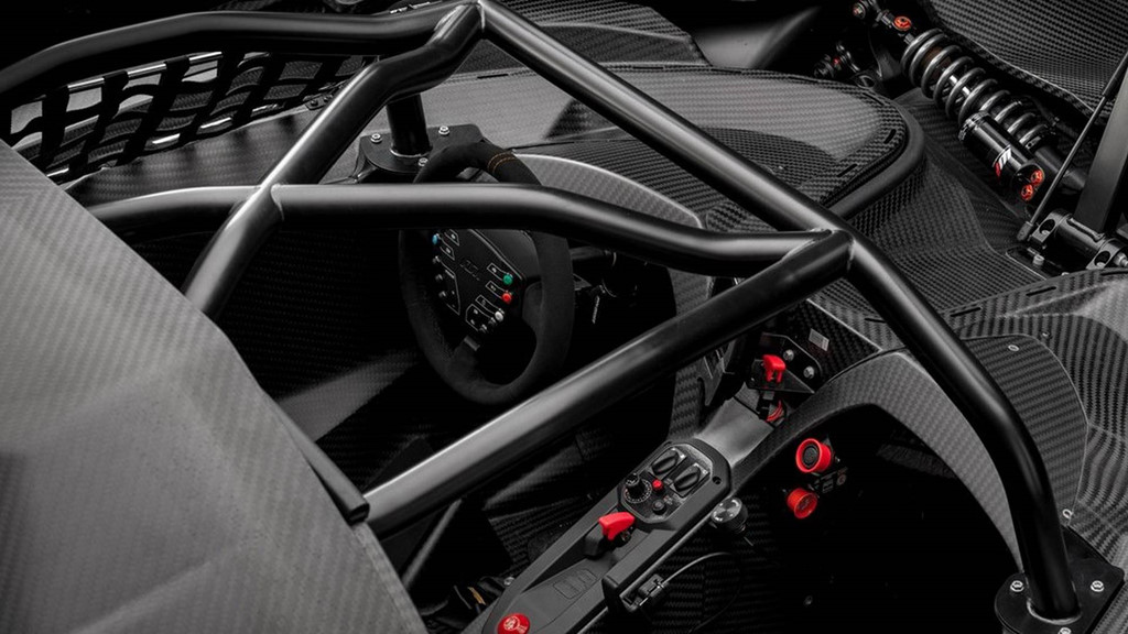 KTM ra mắt xe đua X-Bow GT4 2018 giá 4 tỷ đồng