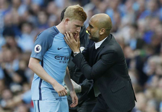 Man City vắt kiệt sức De Bruyne: Cáo già Pep sắp hết bài?