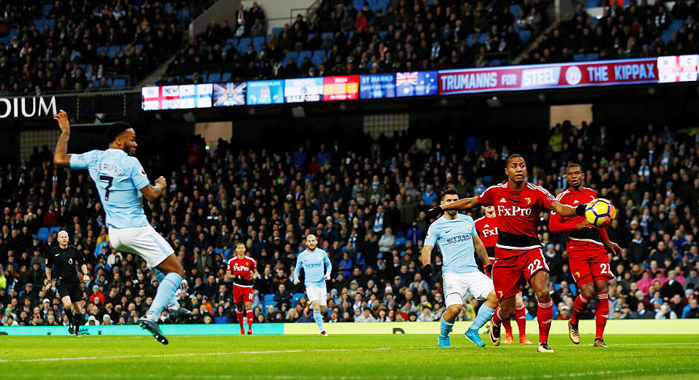 Đại thắng Watford, Man City bỏ xa MU 15 điểm