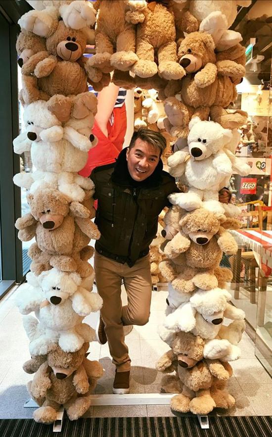 Khán giả ngã ngửa khi Đàm Vĩnh Hưng công bố tuổi thật