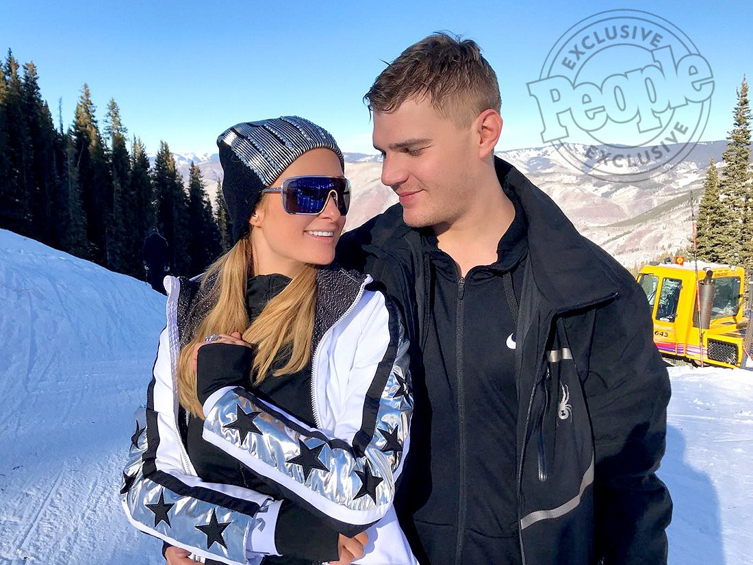 Sau tình sử dài dằng dặc, Paris Hilton cuối cùng đã đính hôn với phi công trẻ ở tuổi 36