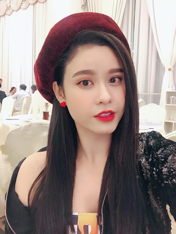 Giật mình vì ảnh thuở mới vào nghề béo ú của Trương Quỳnh Anh