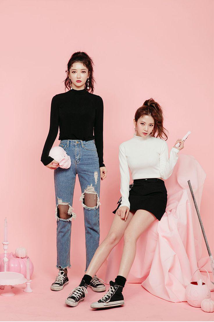 Sang 2018 rồi mà chị em vẫn chưa sở hữu 5 kiểu tất thần thánh này thì rõ phí! Sang 2018 rồi mà chị em vẫn chưa sở hữu 5 kiểu tất thần thánh này thì rõ phí!