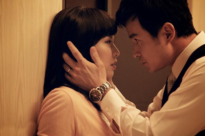 Lún sâu vào cuộc tình ngang trái, muốn quay về bên chồng nhưng bồ không cho phép