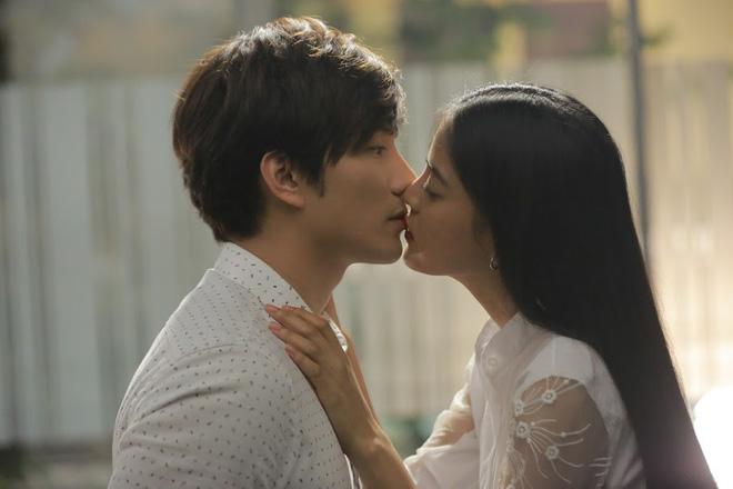 Đêm tân hôn, tim tôi đau nhói vì nhìn thấy hình xăm trên ngực chồng