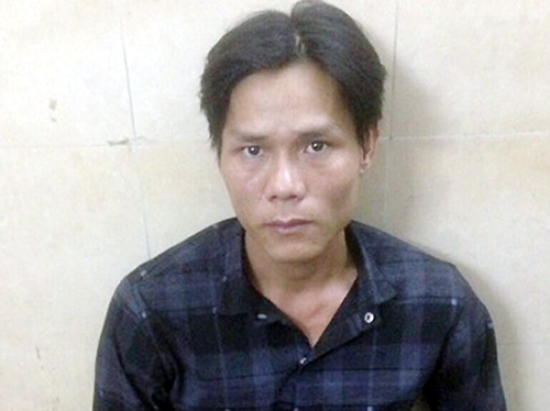 Giật điện thoại của thiếu nữ nước ngoài, tên cướp bị taxi tông ngã