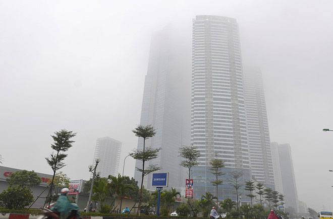 Vì sao Hà Nội chìm trong sương mù dày đặc từ sáng đến chiều?