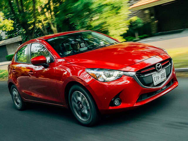 Mazda2 thay đổi giá bán liên tục suốt năm qua Mazda2 thay đổi giá bán liên tục suốt năm qua