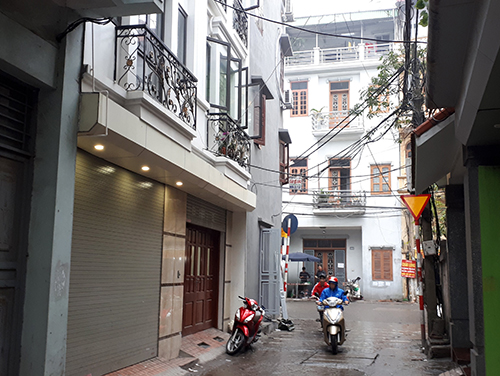 Cuộc sống bí ẩn của chủ tịch huyện Quốc Oai trong căn nhà 4 tầng