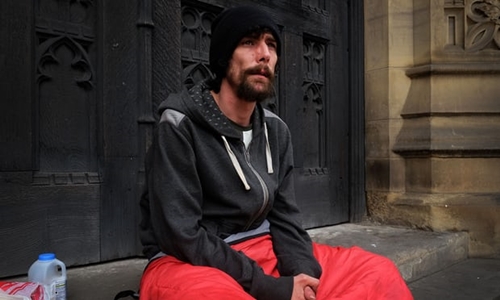 Người hùng trong vụ khủng bố Anh thừa nhận trộm đồ của nạn nhân