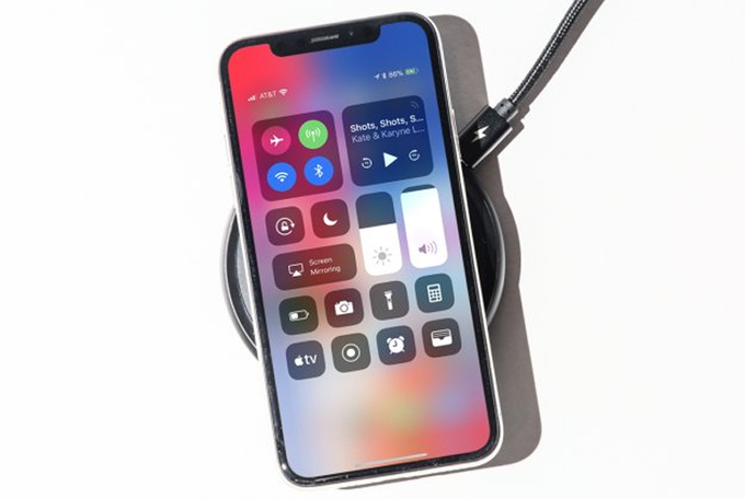 Nhiều người đang sạc pin smartphone sai cách