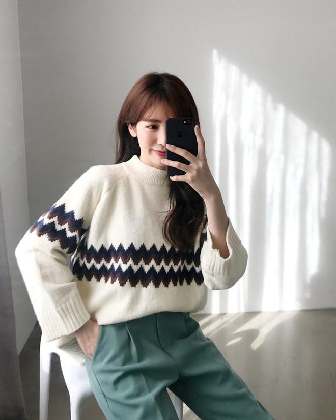Nếu sợ áo len trơn màu nhàm chán, đã có loạt áo len họa tiết cứu giúp bạn đây Nếu sợ áo len trơn màu nhàm chán, đã có loạt áo len họa tiết cứu giúp bạn đây