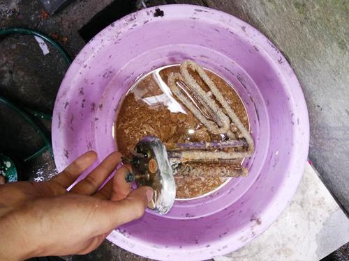 Vừa tắm vừa bật bình nóng lạnh là tắm chung với tử thần?