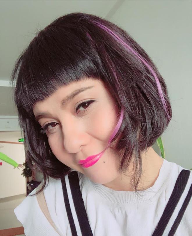 Cát Phượng khoe ảnh xinh đẹp thời trẻ và tâm thế đón tuổi 49