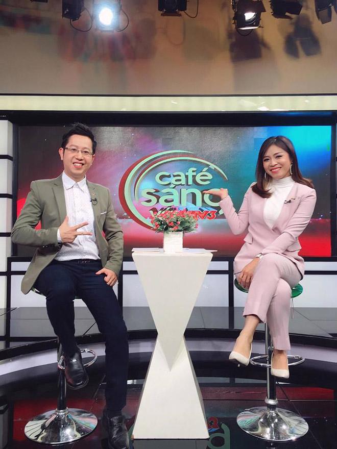 Đường tình lắt léo của 2 nữ MC Café Sáng: Hoàng Linh, Minh Hà