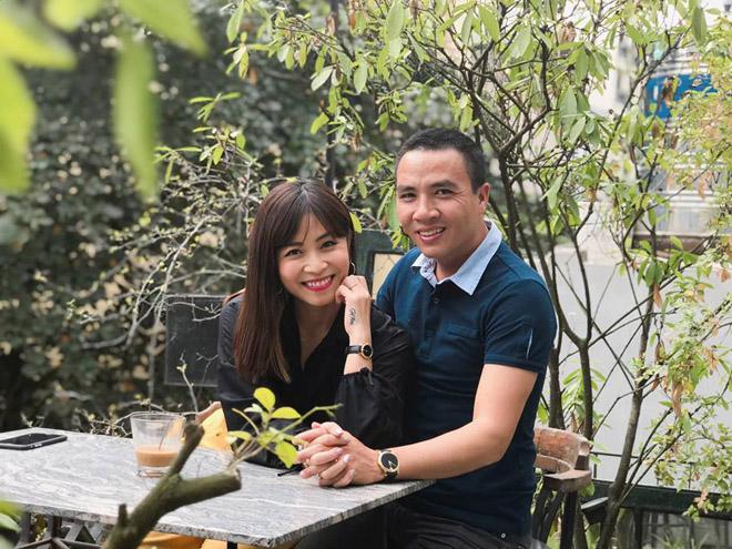 Đường tình lắt léo của 2 nữ MC Café Sáng: Hoàng Linh, Minh Hà Đường tình lắt léo của 2 nữ MC Café Sáng: Hoàng Linh, Minh Hà