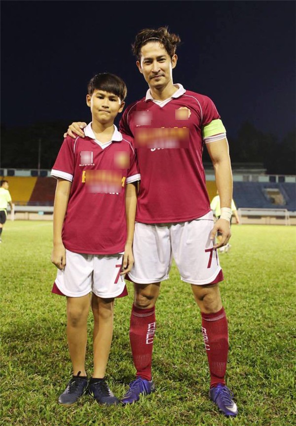 Sao nam hậu ly hôn: Người tận tụy hết mực yêu con cái, kẻ bỏ mặc không chút quan tâm