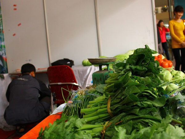 Tăng thuế VAT: Cả triệu người ảnh hưởng, Bộ Tài chính lùi 1 bước