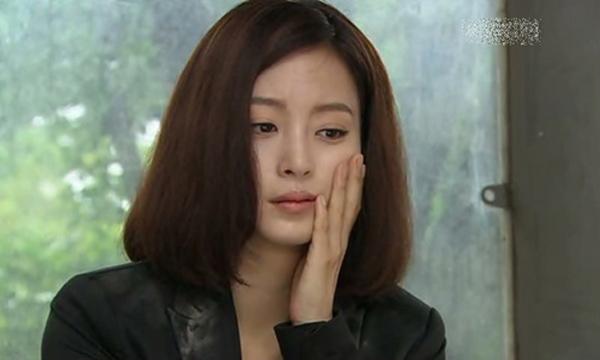 Lên làm sếp, chồng thản nhiên Lên sếp có tiền ông nào chả ngoại tình hả em?