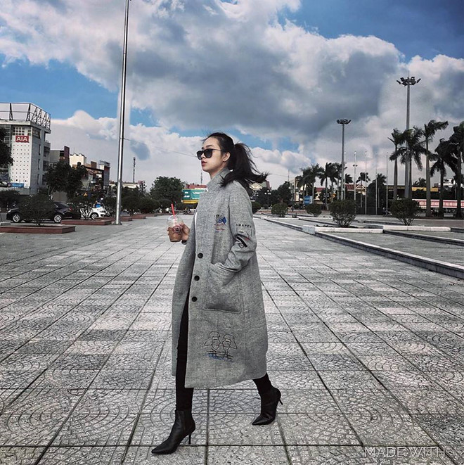 Cô gái xinh đẹp lái xe phân khối lớn gây bão mạng là ai? Cô gái xinh đẹp lái xe phân khối lớn gây bão mạng là ai?