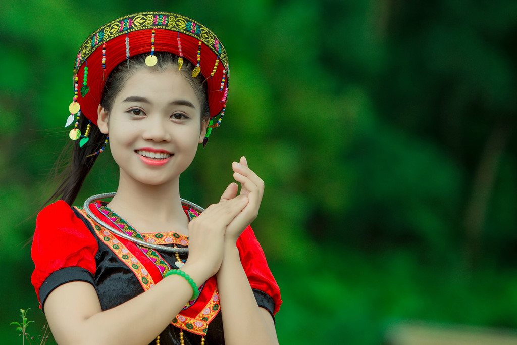 9X dân tộc Dao đến từ miền gái đẹp Tuyên Quang: Mơ làm bác sĩ giỏi 9X dân tộc Dao đến từ miền gái đẹp Tuyên Quang: Mơ làm bác sĩ giỏi