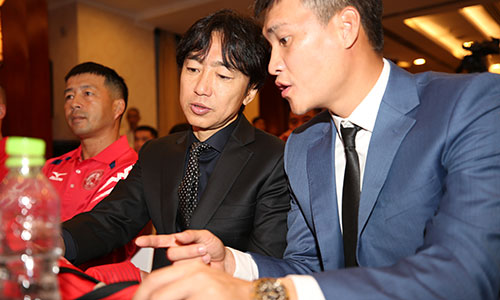 Công Vinh: ‘Tôi không can thiệp vào chuyên môn của HLV Miura