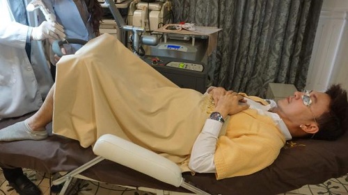 Đàn ông Thái gây tranh cãi vì đi làm trắng chỗ kín