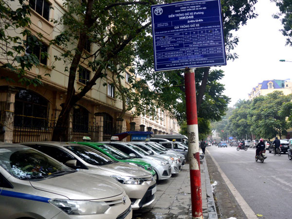 Gửi ô tô 6 triệu/tháng: Nhà giàu cũng lên cơn đau đầu