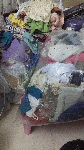 Gom tiền ôm lô hàng xả kho về bán Tết, bà mẹ 2 con cay đắng nhận về cả núi giẻ lau