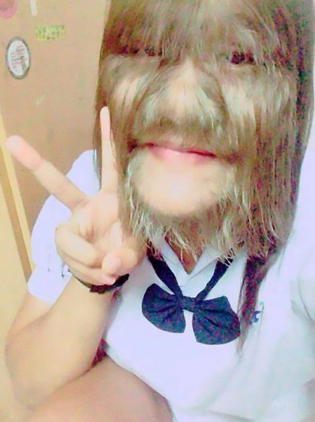 Cô gái lông rậm nhất thế giới cạo sạch để làm đám cưới