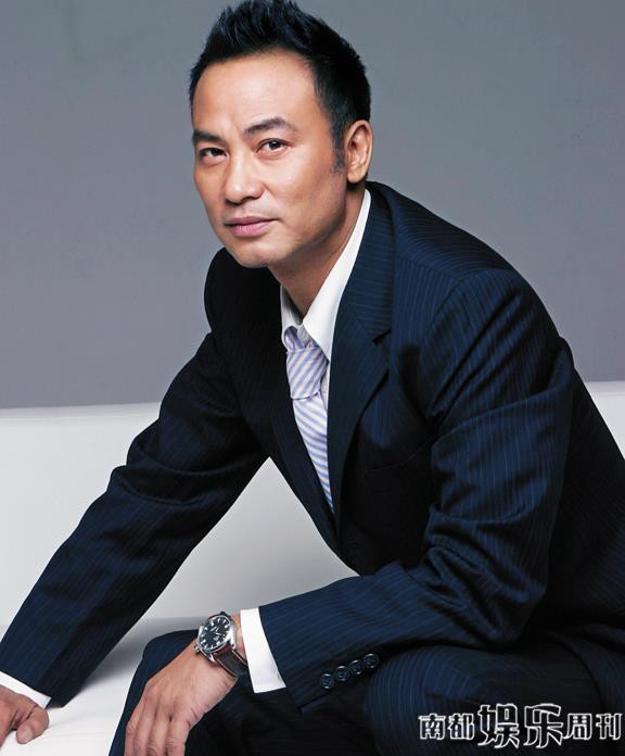 Siêu quyền lực của Nhậm Đạt Hoa: Huy động 200 siêu xe khai trương quán bar, cứu mạng Lưu Đức Hoa