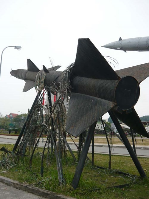 Nam Tư học Việt Nam chế tạo MiG-29 bằng tre nứa đánh lừa không quân hiện đại NATO?